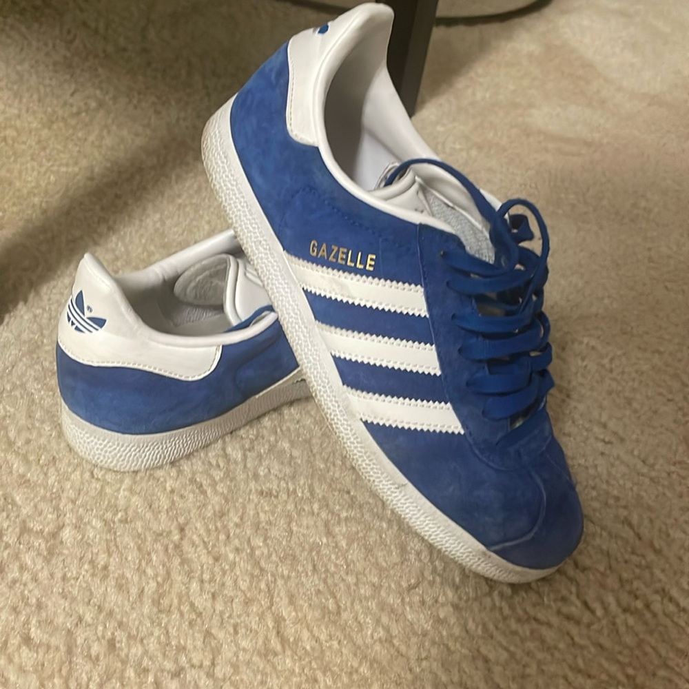 OG Gazelle . Boys 5.5 women’s size 7